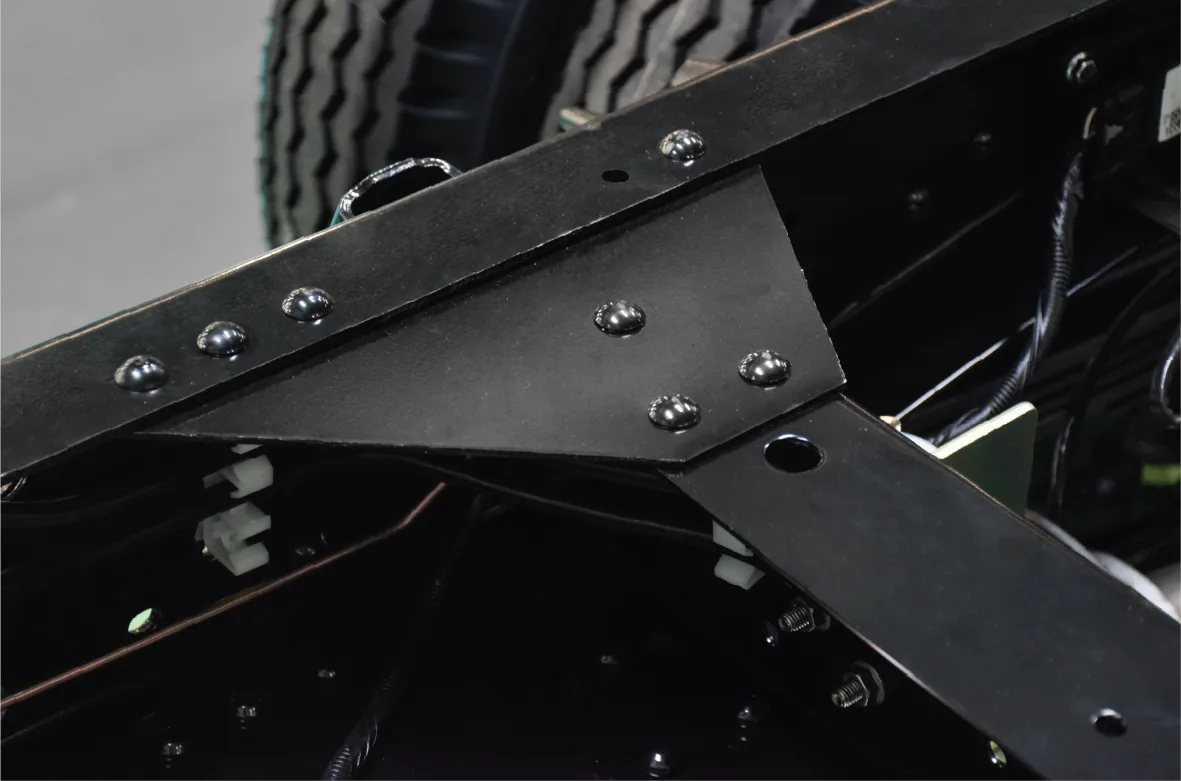 Đô Thành IZ50S – Xe tập lái - Khung chassis chắc chắn