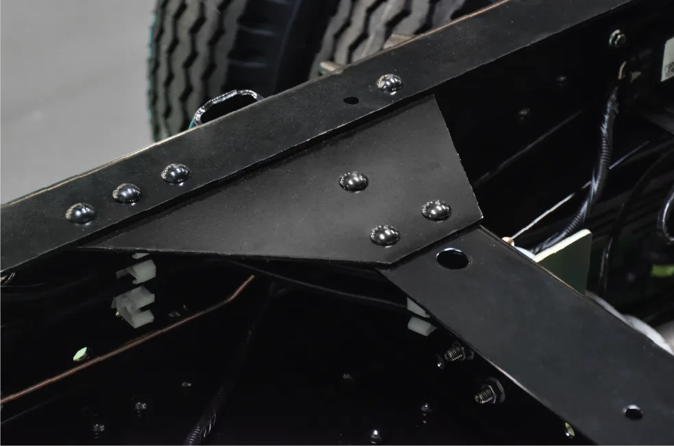 Đô Thành IZ50M - Khung chassis cứng cáp