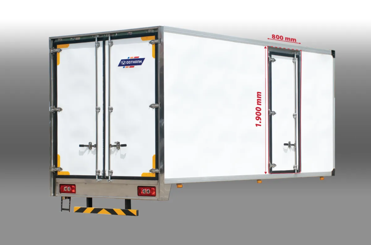Đô Thành IZ50M Plus – Thùng composite - Mặt ngoài thùng Composite